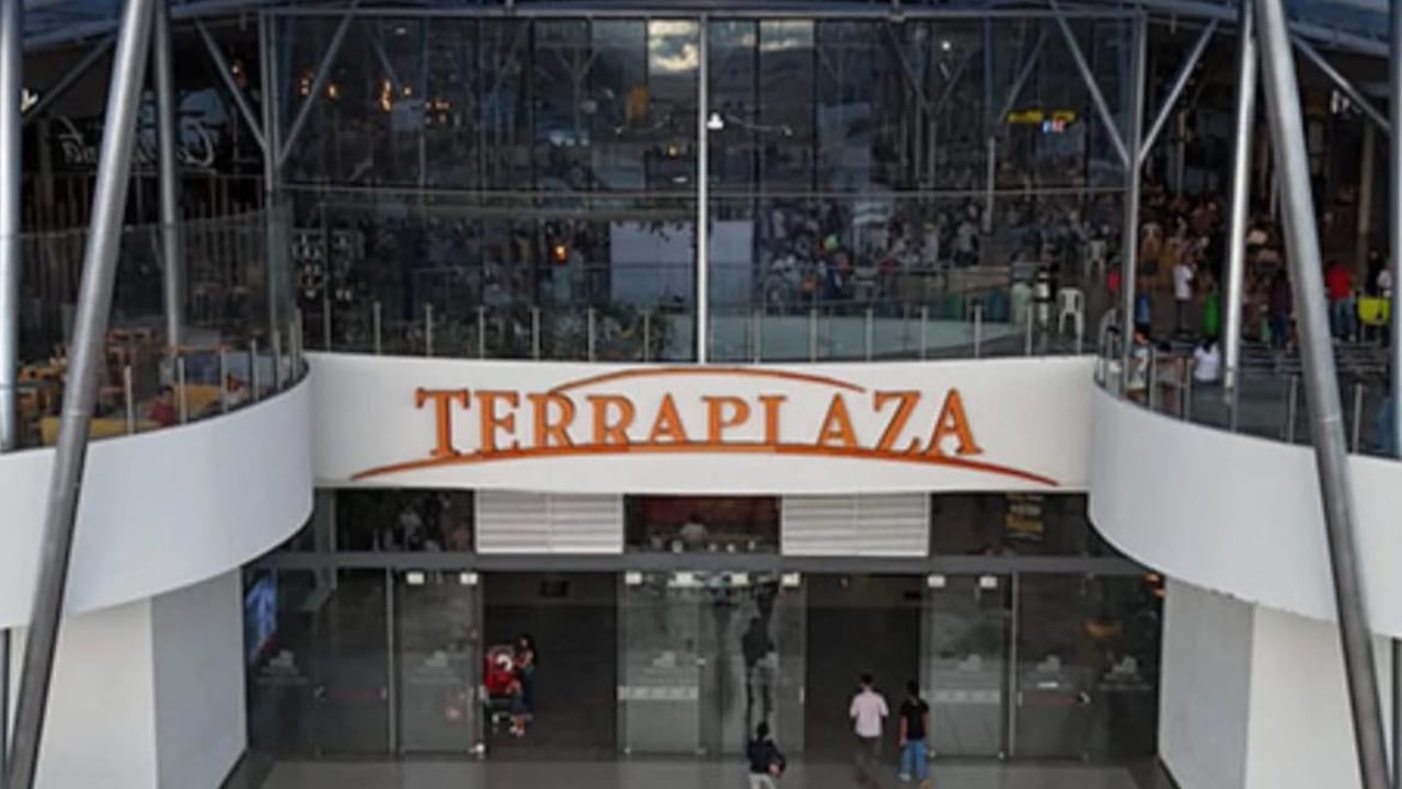 Los medios de comunicación de la capital del Cauca fueron los encargado de reportarar este millonario asalto, muestra de los altos niveles de inseguridad que se registra en la Ciudad Blanca de Colombia.