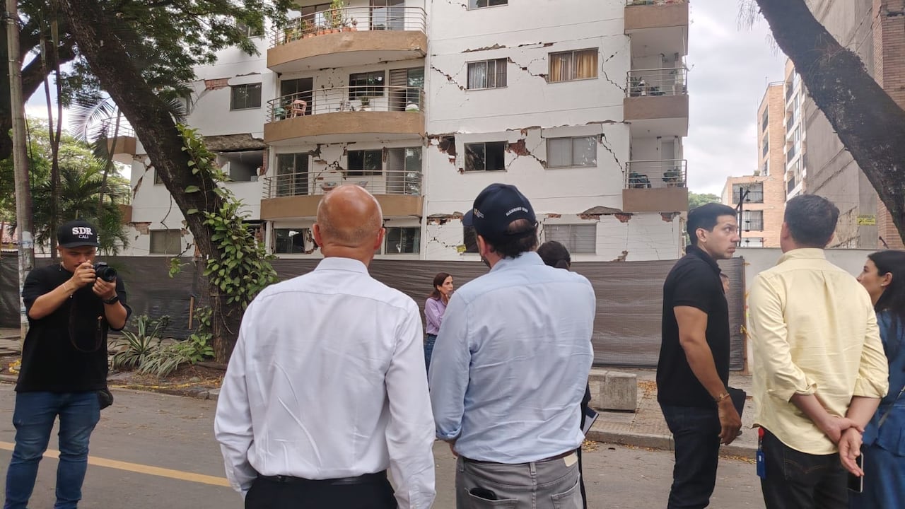 Alcaldía de Cali explora modelo de vivienda de Singapur para la reconstrucción tras el terremoto