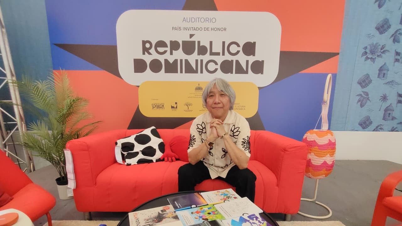 Yuan Fuei Liao, escritor y poeta invitado, de Repúbica Dominicana, sorprendió a niños y jóvenes de colegios que acudieron a CaliLee, con talleres para reactivar la imaginación.
