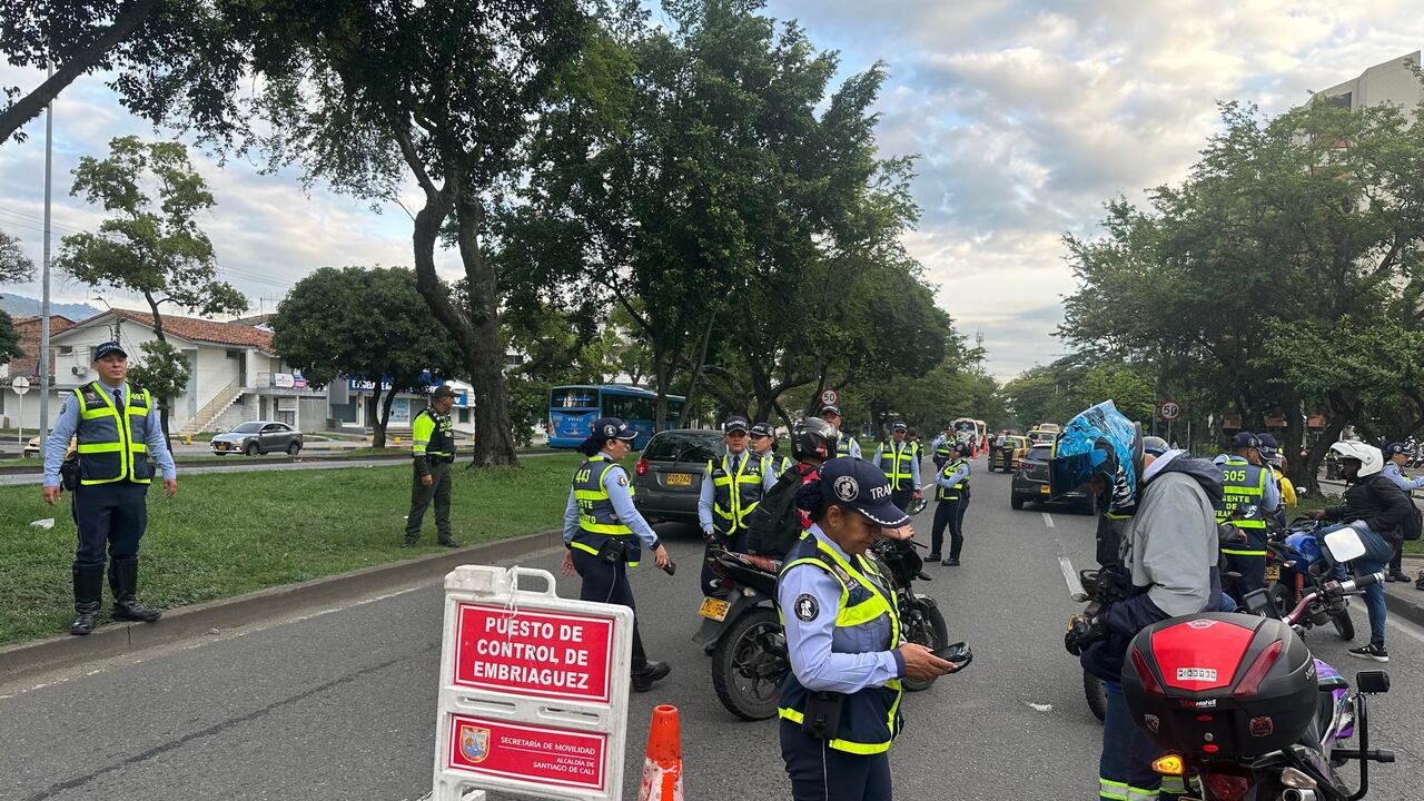 Los operativos continúan reforzados con 700 agentes y la Policía, en el marco del plan “Fortaleza”, que se lleva a cabo este 7 de enero para garantizar el orden en las vías