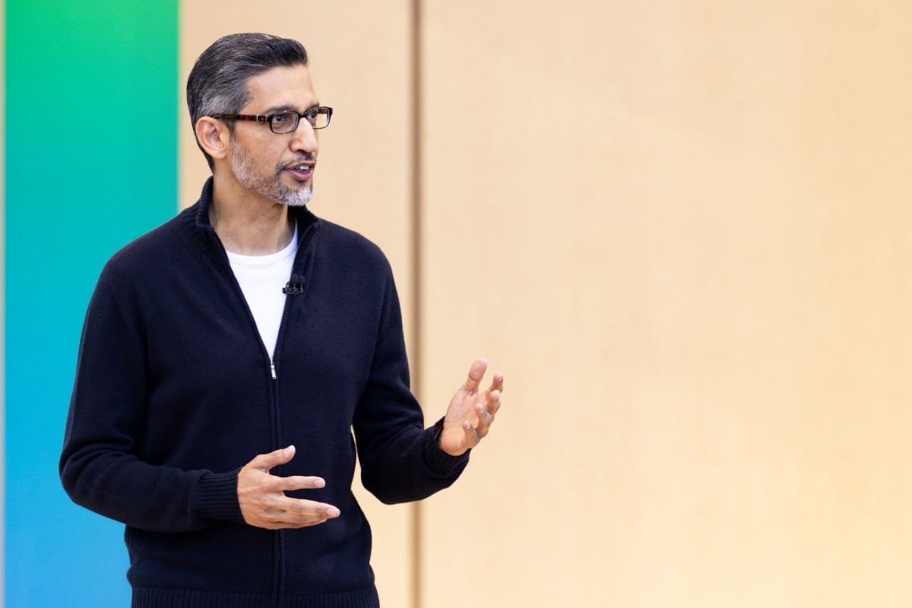 Sundar Pichai, Ceo de Google, pronuncia un discurso durante la conferencia Google I/O en Mountain View, California. Esta conferencia de desarrolladores, de dos días de duración, destaca los nuevos productos y tecnologías de Google, incluyendo sus avances en inteligencia artificial.