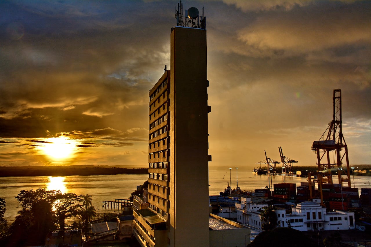 Foro El País en Buenaventura