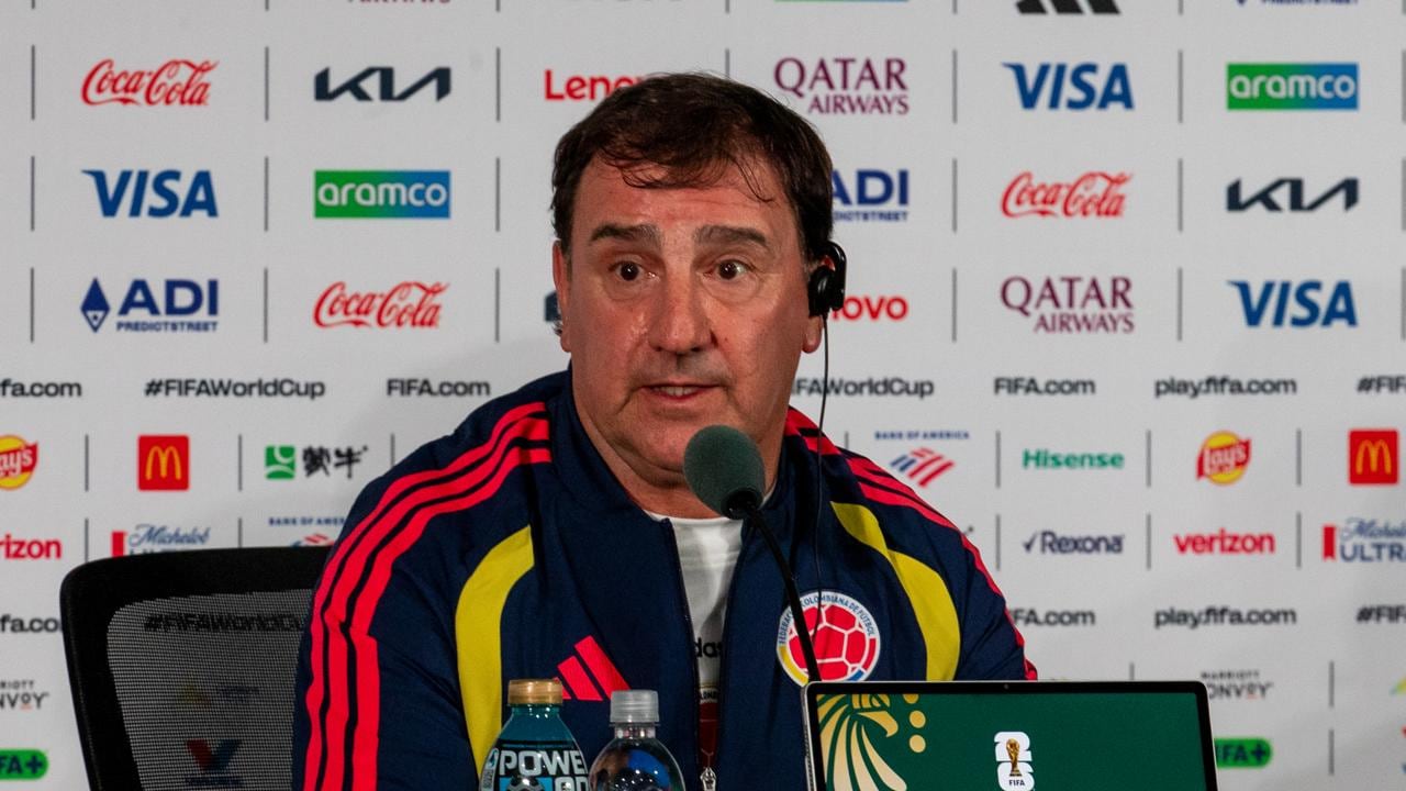 Con la mente puesta en Uzbekistán, el técnico Néstor Lorenzo atendió a los medios en el Estadio Azteca y confirmó a El País que Jhon Córdoba está recuperado