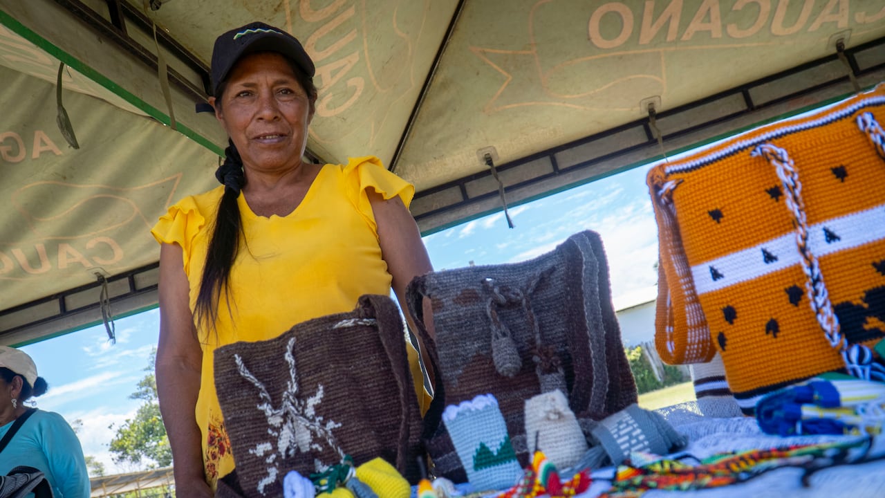 Los artesanos también contaron con un espacio en esta feria de servicio, adelantada en la zona rural.
