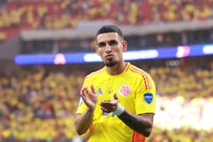 Daniel Muñoz es uno de los titulares indiscutibles para Néstor Lorenzo en la Selección Colombia