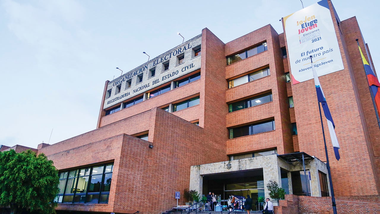"No está completamente garantizada la función de inspección, vigilancia y control de las elecciones que realiza el Consejo Nacional Electoral", señaló el Lemus.