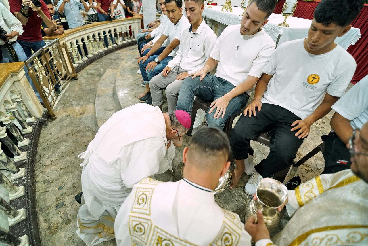 Celebración de la misa de la Cena del Señor en la Catedral de San Pedro Apóstol.