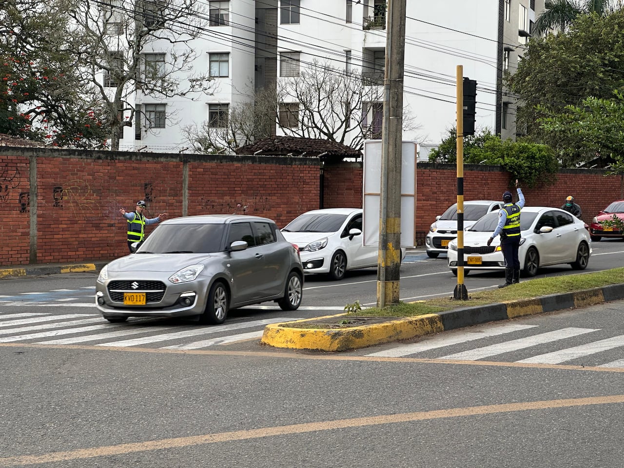 En el sector hubo presencia de agentes de tránsito para regular el tráfico.