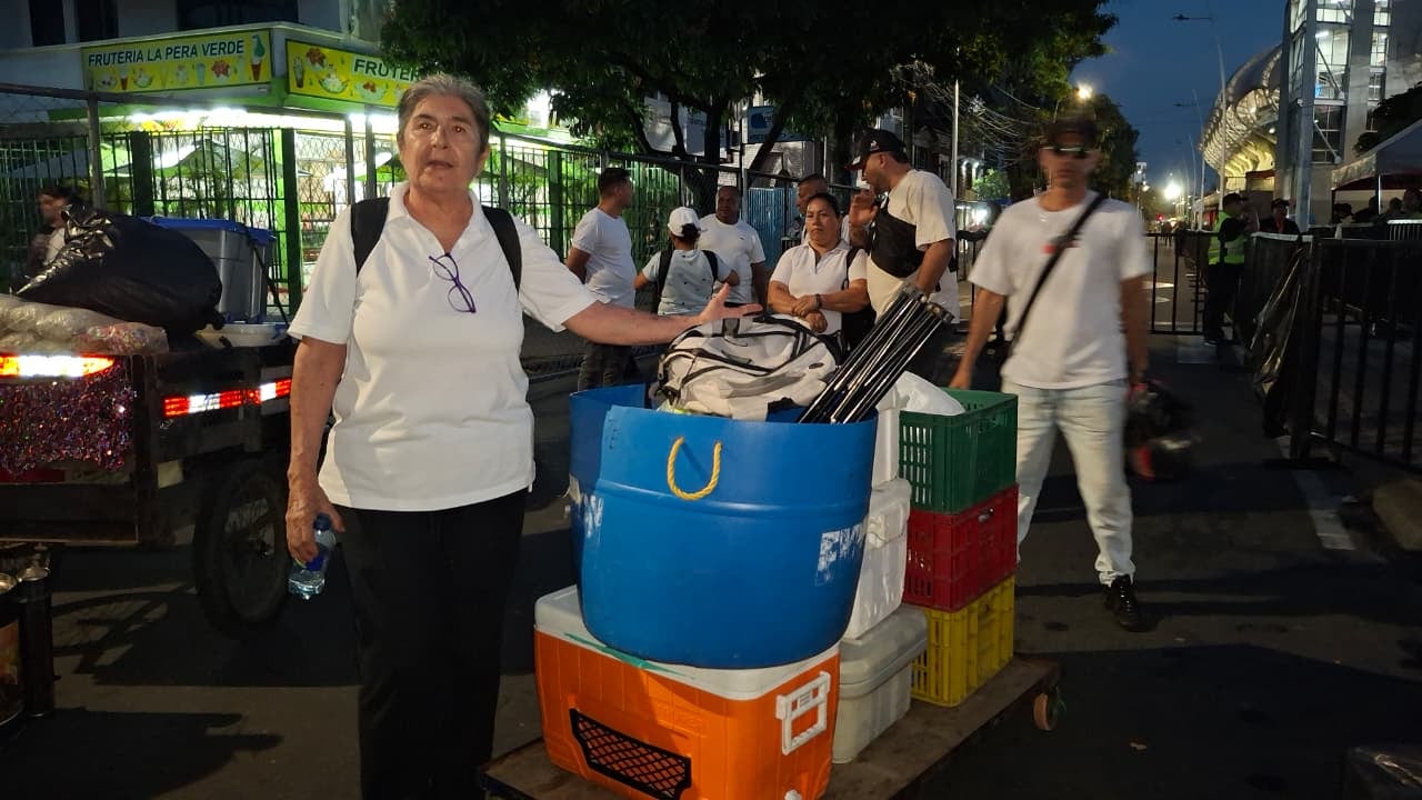 Protesta de vendedores en el estadio Pascual Guerrero.