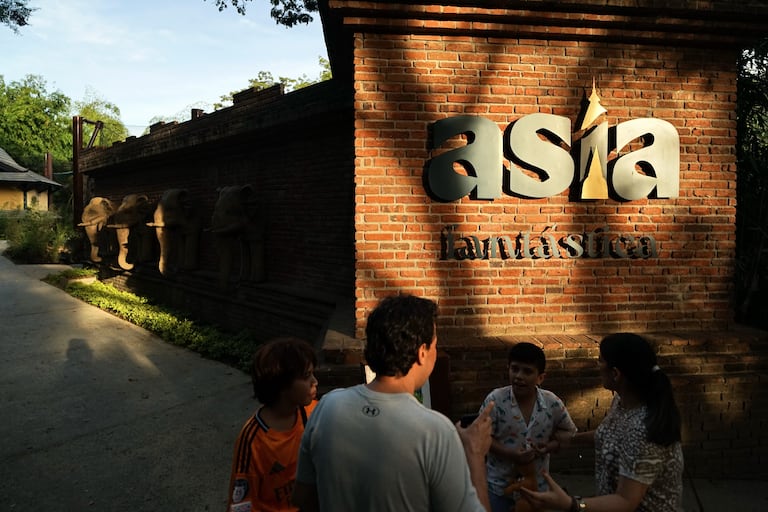 Inauguración Asia Fantástica en el Zoológico de Cali, un espacio nuevo para conocer nuevas especies de fauna y de la cultura oriental. Fotos Jorge Orozco / El País.