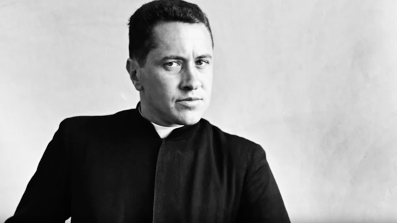 El sacerdote perteneció al ELN. Además, se enfocó en la reforma agraria y el cambio social.