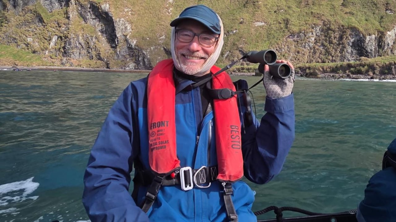 El Dr. Stephen Kornfeld es uno de los viajeros del crucero MV Hondius.
