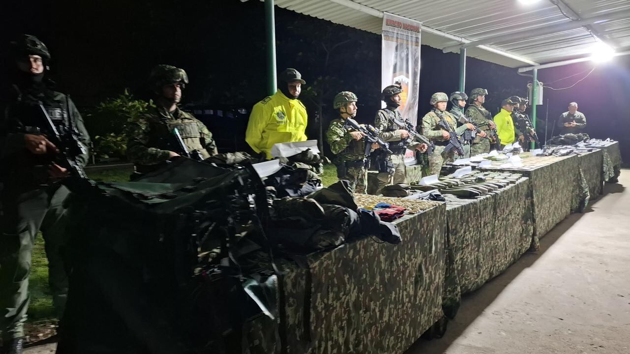 Las tropas mantienen maniobras ofensivas en esta zona del departamento. Los combates se registraron en zona rural del municipio de Tibú, en medio de un ataque indiscriminado contra la población civil debido a las confrontaciones entre grupos armados.