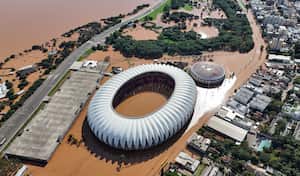El estadio Beira Rio inundado después de fuertes lluvias en Porto Alegre, estado de Rio Grande do Sul, Brasil, el martes 7 de mayo de 2024. (Foto AP/Carlos Macedo)