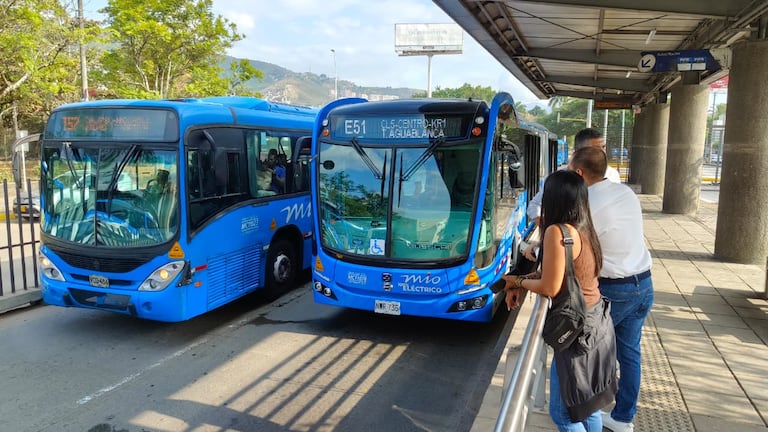 Cali tiene cinco nuevos buses eléctricos del MÍO