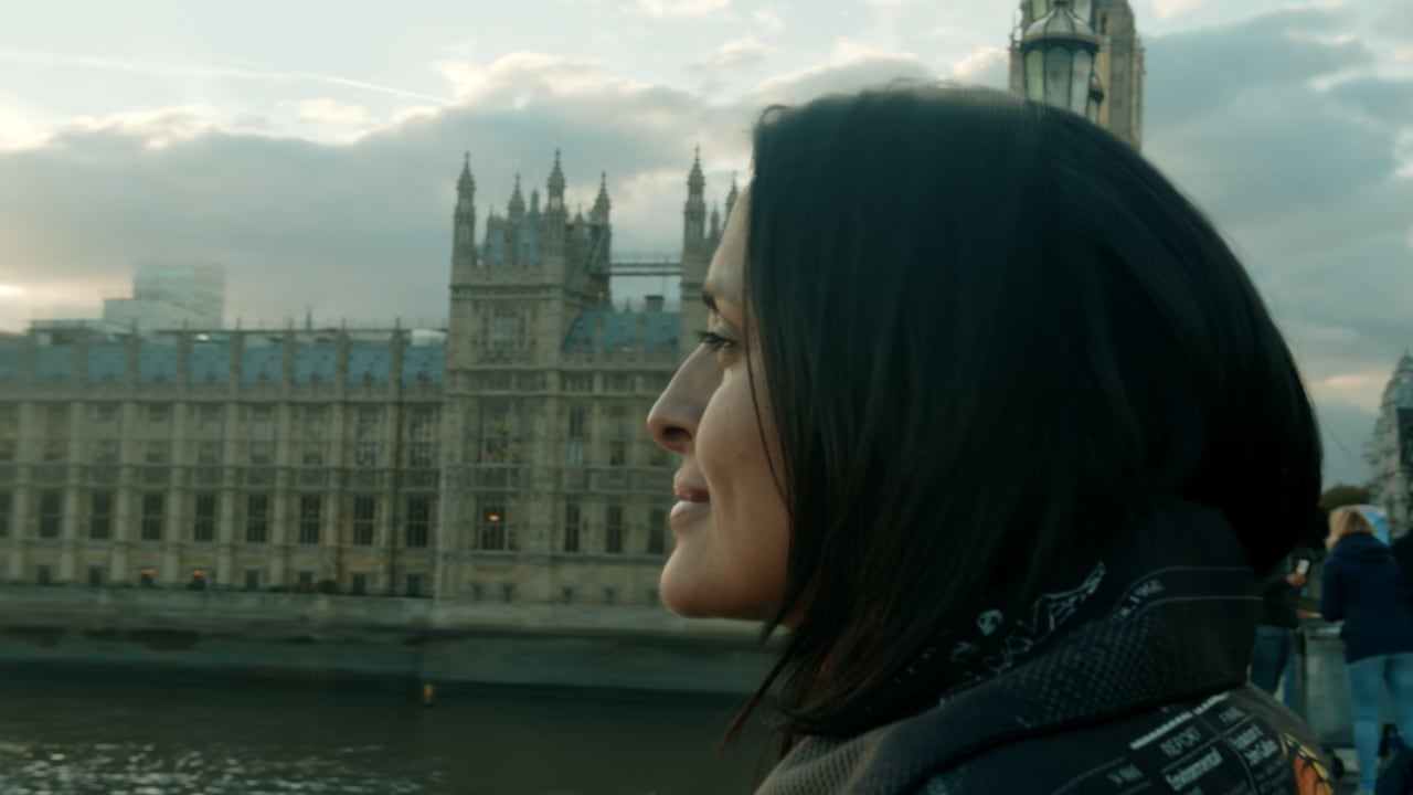 La colombiana es una apasionada por la naturaleza, incluso le confesó a la prensa británica, que la mayoría de las conversaciones con su esposo es sobre mariposas y pájaros.