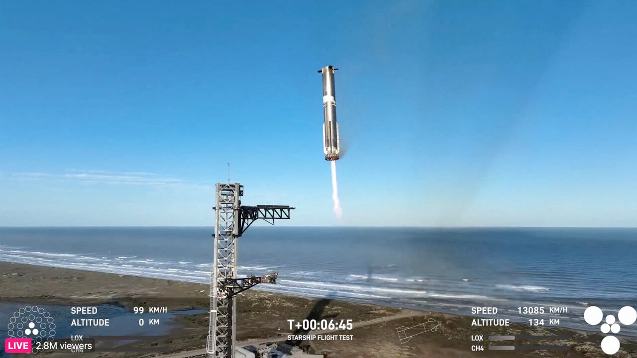 La compañía del multimillonario Elon Musk realizó la que se considera una proeza de ingeniería al atrapar en descenso controlado, por segunda vez desde octubre del 2024