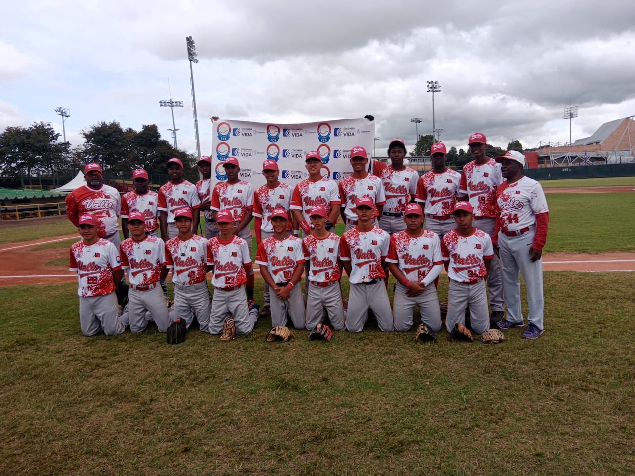 Diego ha vestido los colores del departamento desde lo 13 años, siendo parte de la Selección Valle sub-14, sub-15, sub-18 y sub-23 en varias ocasiones.