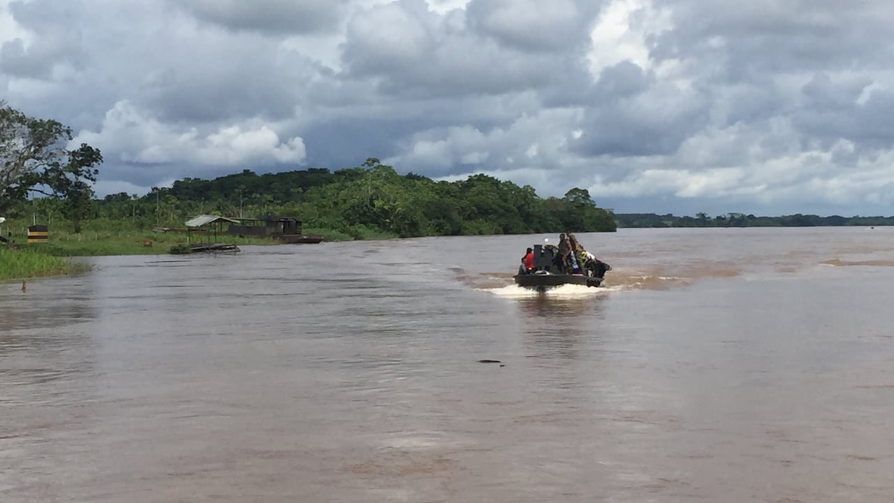 RÍO PUTUMAYO - EMBARCACIÓN