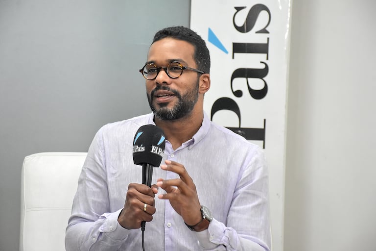 Protagonistas El País, Director del departamento administrativo de Hacienda Jhon Quinchua y Subdirector de Catastro Municipal Alexander Montealegre Trujillo.