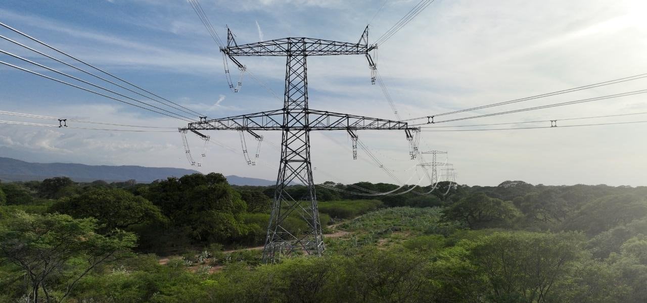 Según el Gobierno, la medida busca garantizar el abastecimiento interno ante la variabilidad climática y la proyección de disminución de energía.