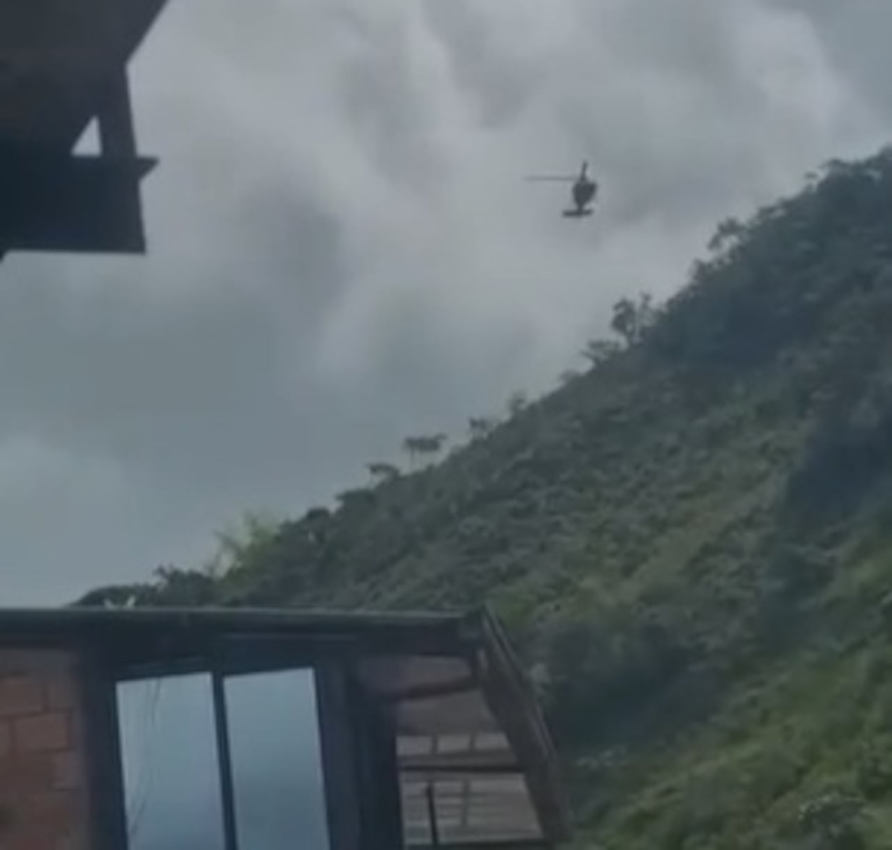 En Huisitó, El Tambo, los alzados en armas atacaron el helicoptero que llegó a apoyar a los militares que en tierra se enfrentaban a esta grupo armado al margen de la ley.