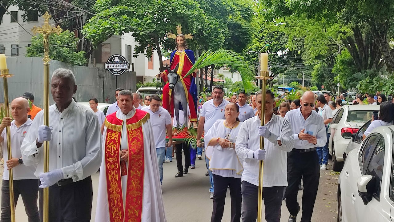 Domingo de Ramos en la parroquia Cristo resucitado del barrio la flora Cali