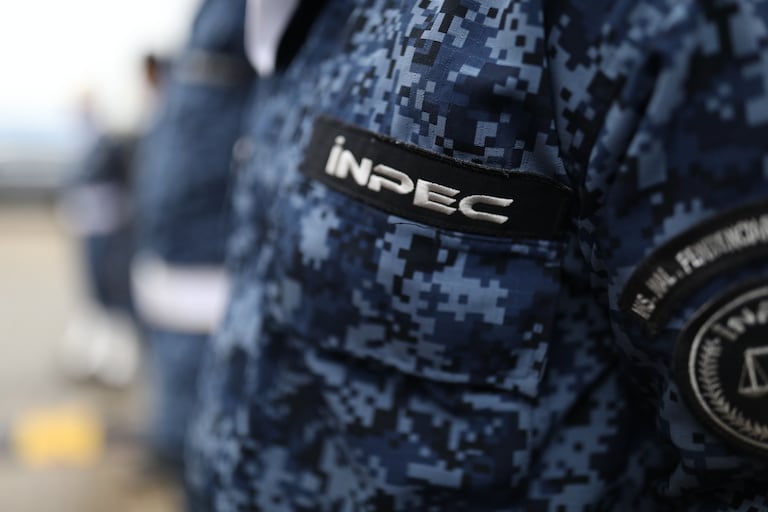 EL Inpec recibió 22 nuevas camionetas para transporte penitenciario.