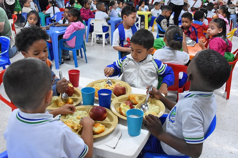 Así comenzó el año académico 2026 en los colegios oficiales de Cali
