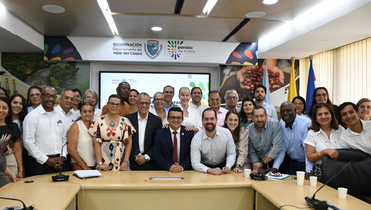Su modelo ha trascendido fronteras e inspirado iniciativas como Compromiso Bogotá, Compromiso Magdalena y Compromiso Territorio, en el norte del Cauca y el sur del Valle.