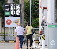 Cali: Economía. Nuevamente, el precio de la gasolina corriente se incrementó en 600 pesos, igual que el mes pasado, llegado en Cali a los casi 13 mil pesos por galón en ciertas estaciones.Todo esto dentro de las últimas declaraciones del presidente Gustavo Petro dice que no habrá cambios en política de importación de gasolina