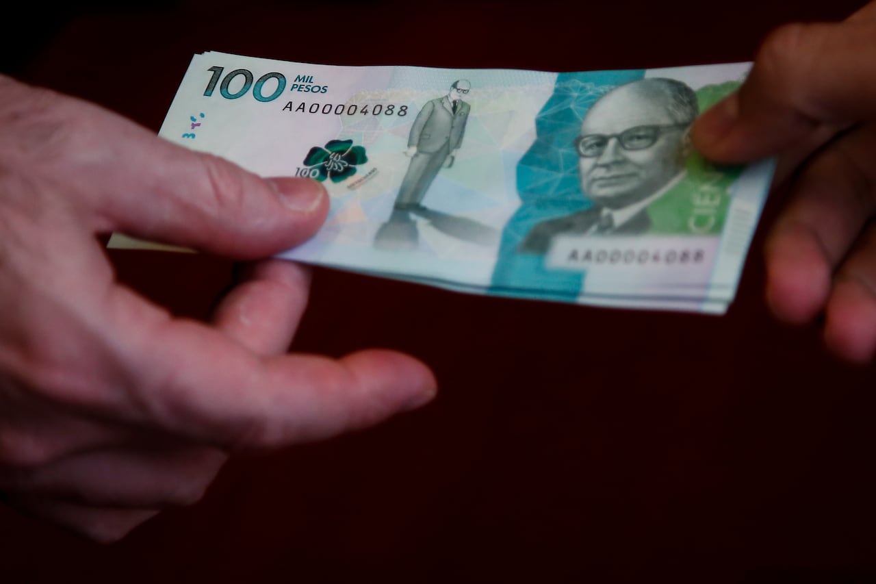 Efetivo, billete, billetes, dinero, pesos colombianos, peso colombiano, plata.