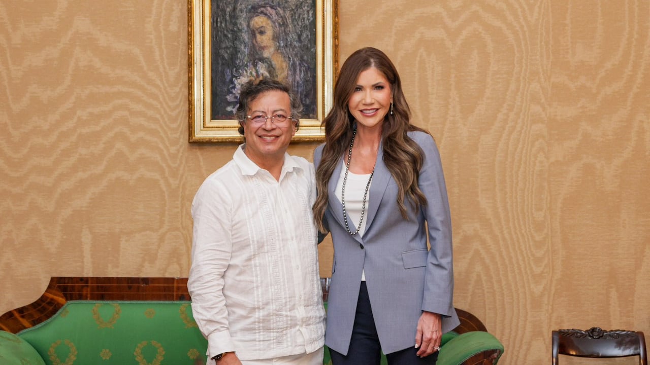 Gustavo Petro y la secretaria de Seguridad Nacional de Donald Trump, Kristi Noem.