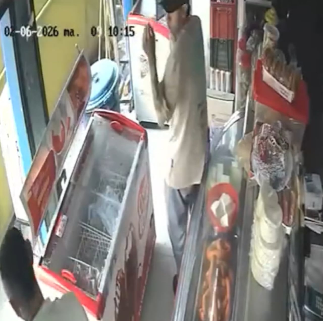 camión recolector perdió el control en Yumbo y por segundos no arrolló a dos personas