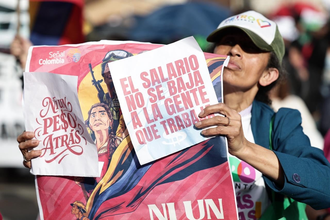 Marcha por la defensa del salario mínimo vital, apoyo al Presidente Gustavo Petro