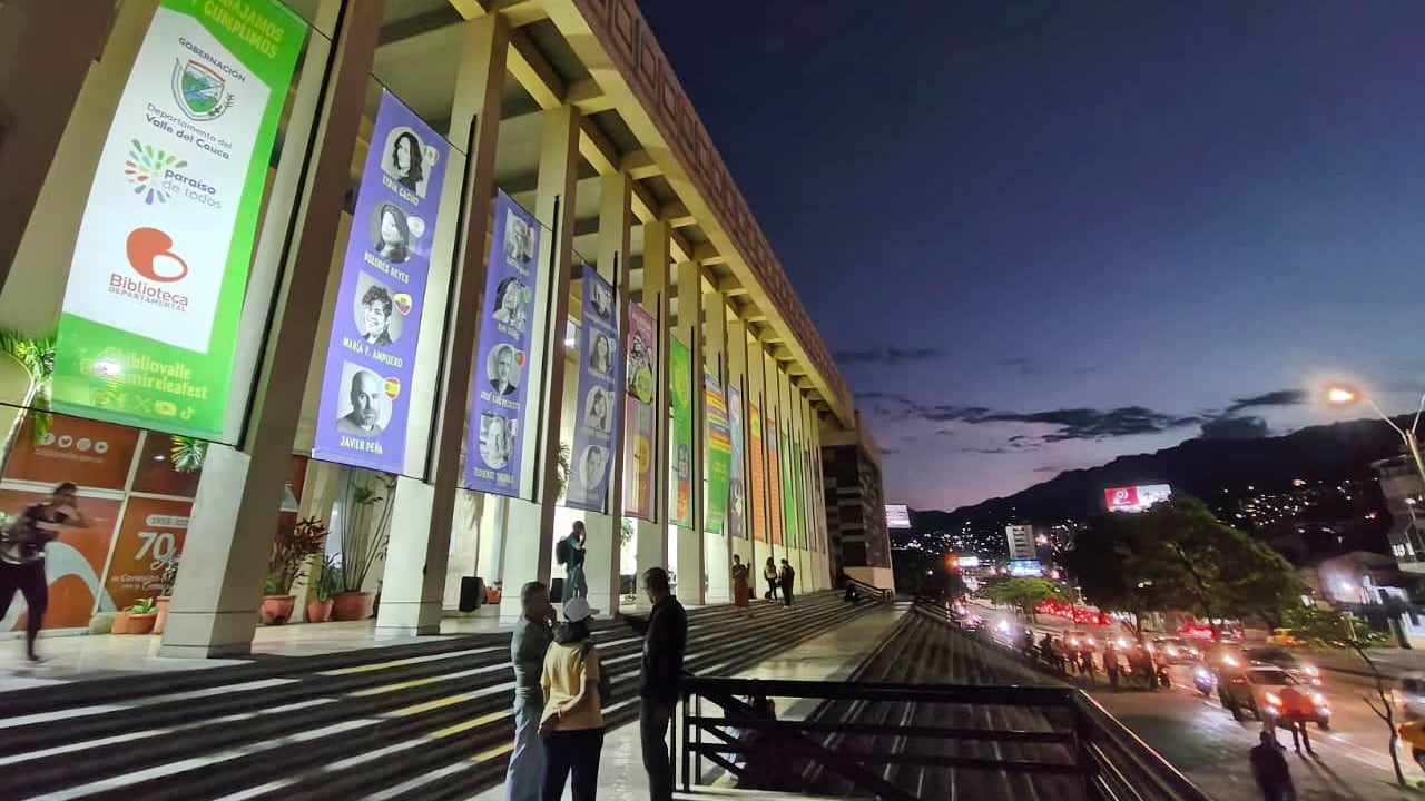 La Biblioteca Departamental Jorge Garces Borrero, hubicada en la Manzana del Saber en Cali. Foto Jorge Orozco.