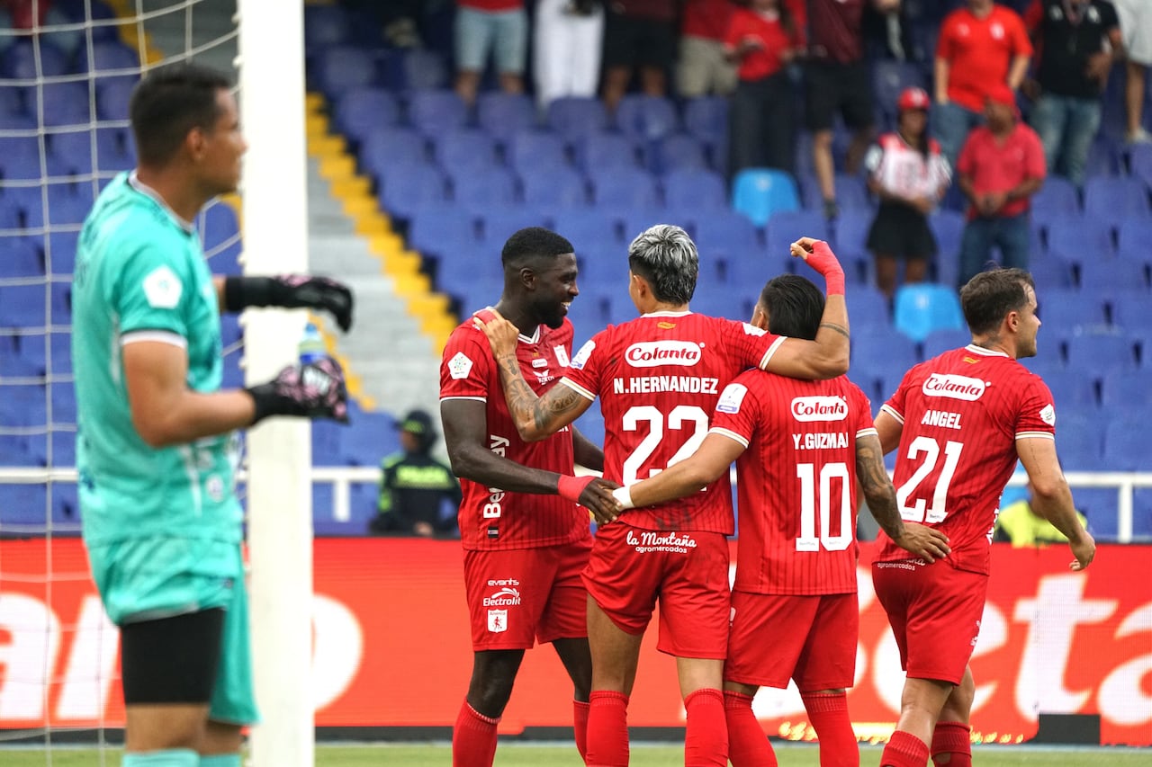 El América de Cali derrotó con autoridad 3-0 a Alianza Fútbol Club el jueves 3 de septiembre de 2026, en el partido correspondiente a la novena fecha de la Liga BetPlay II-2026. El encuentro marcó el regreso del cuadro escarlata al Estadio Olímpico Pascual Guerrero.