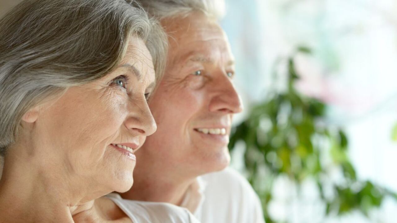 Los adultos mayores van perdiendo la capacidad de absorción de los nutrientes, por lo que es necesario consumir algunos suplementos para cuidar la salud.