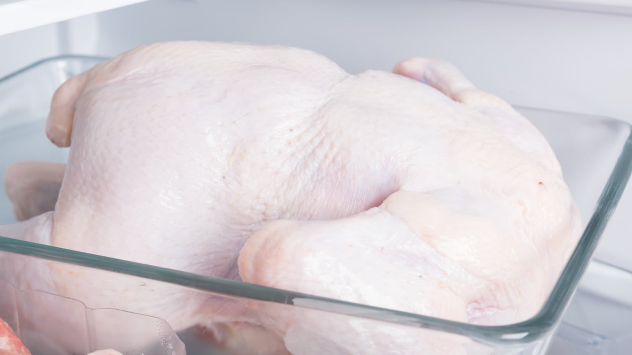 Pollo - Pollo nevera - Pollo en la nevera