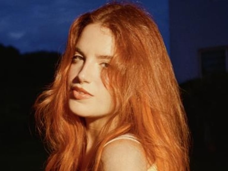 Nic, cantante peruana, que trae novedad muscal esta temporada.