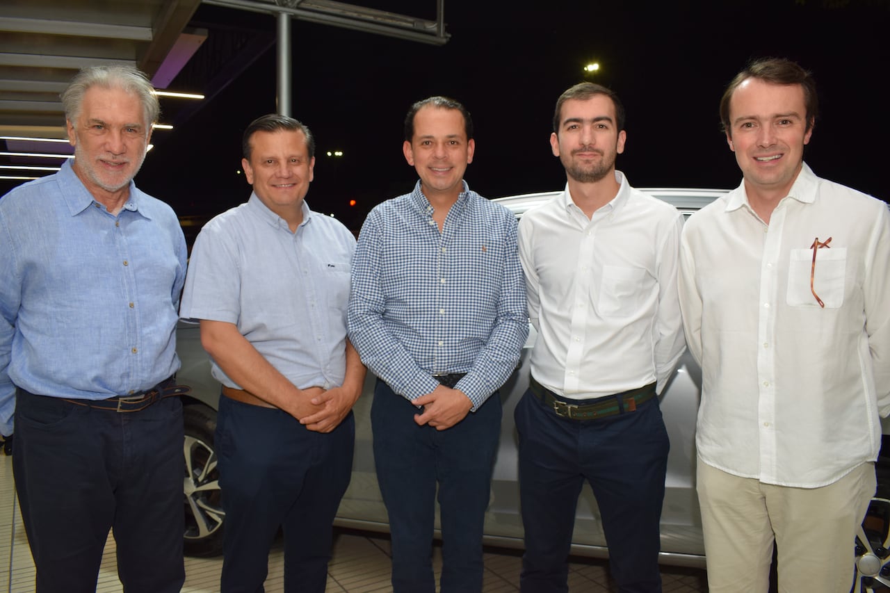 Andrés Molina, Héctor Corredor, Juan David Uribe, Simón Molina y Alain Geoffray durante el evento de apertura.
