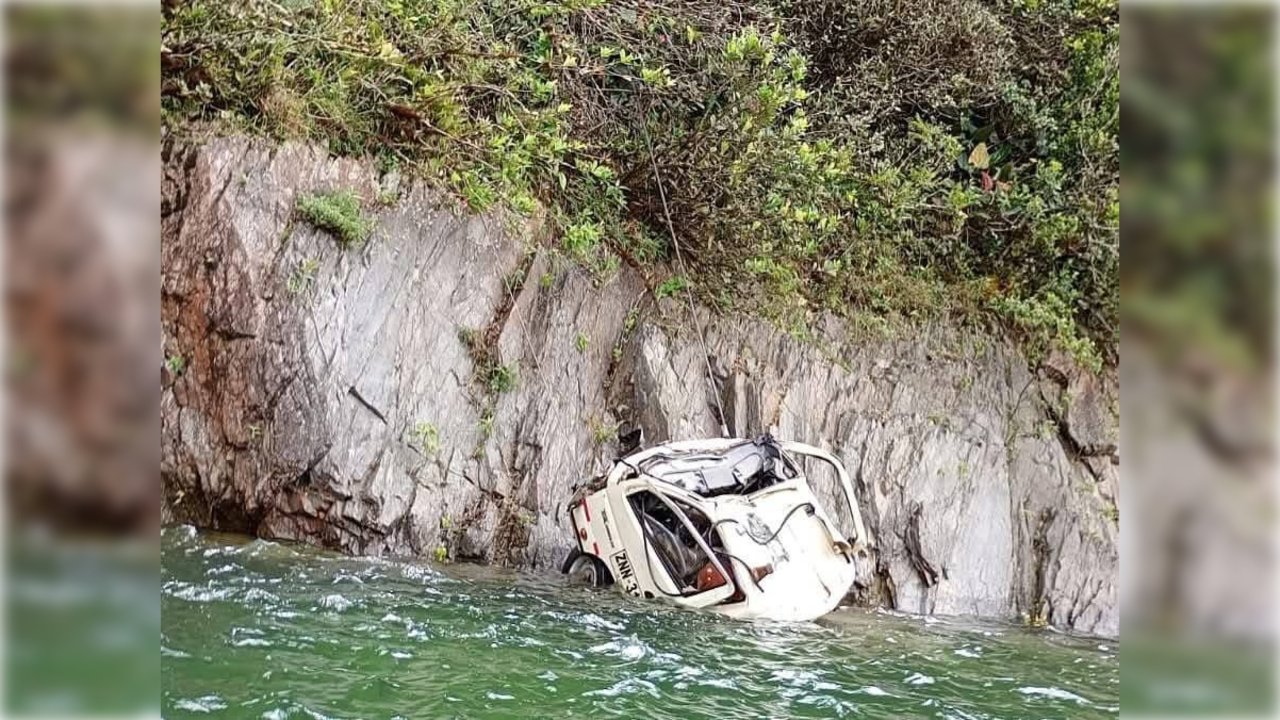 Identifican cuerpo hallado dentro de un camión en el fondo del Lago Calima.