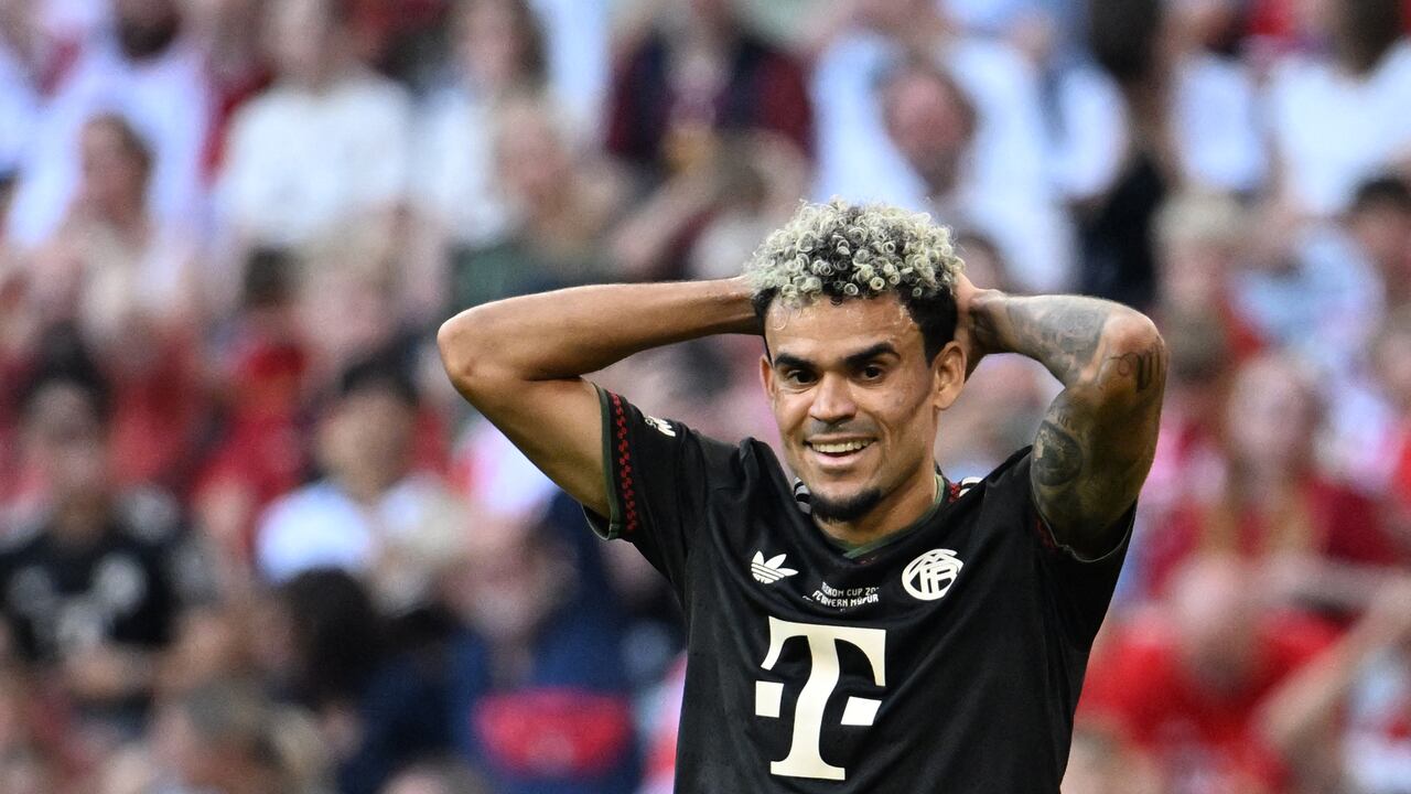 Bayern Munich's Colombian forward #14 Luis Diaz reacts during a friendly football match between FC Bayern Munich and Tottenham Hotspur in Munich, southern Germany, on August 7, 2025. (Photo by LUKAS BARTH-TUTTAS / AFP)