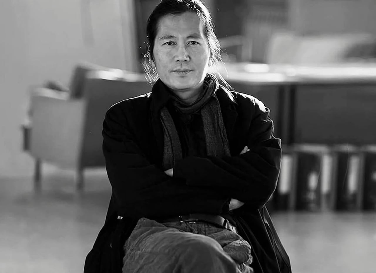Byung-Chul Han, pensador surcoreano que cuestiona una sociedad en la que el individuo se exige cada vez más, hasta convertirse en su propio explotador.