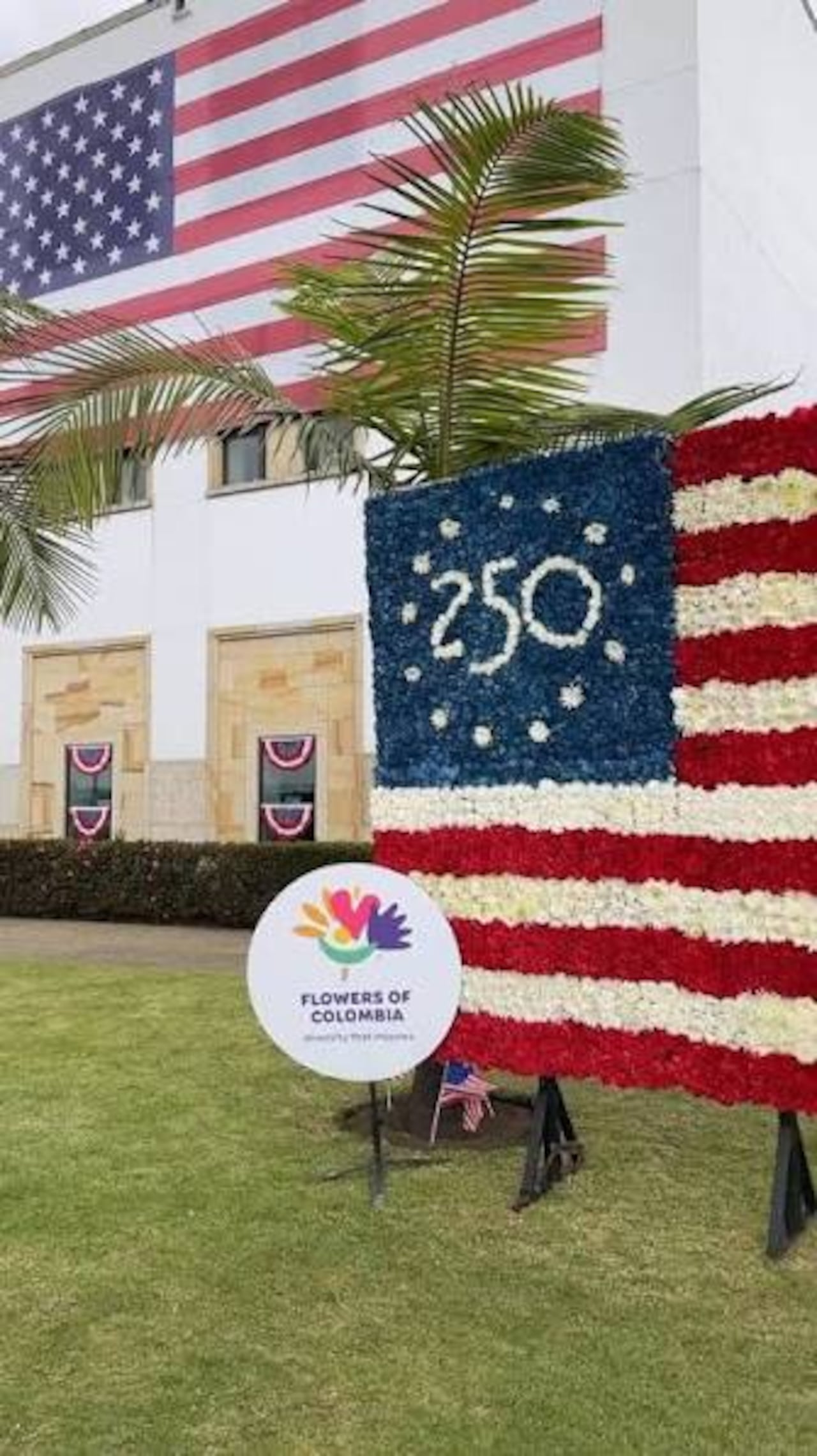 La celebración se extendió a varias partes del mundo. La embajada de Estados Unidos en Bogotá también se unió al festejo.