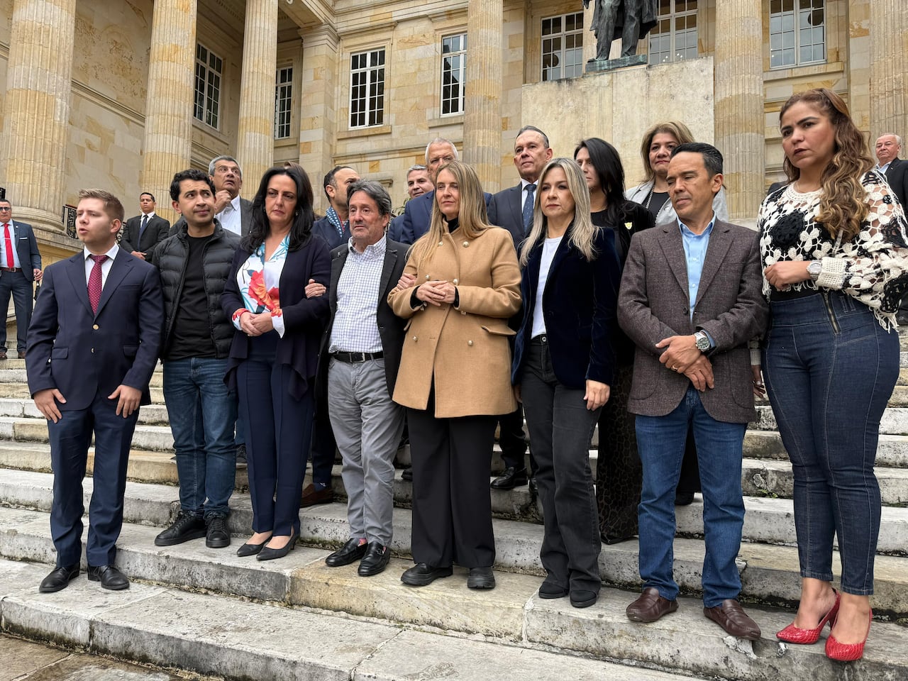 Estos son algunos de los organizadores de la marcha del silencio este domingo en Bogotá.