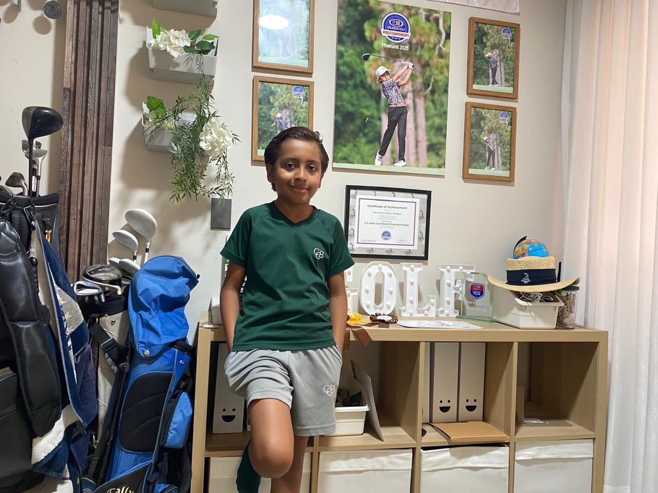 Doménico no solo se destaca en el cálculo mental, también juega golf, da clases de este deporte en la zona rural, toca piano y disfruta de la música clásica.