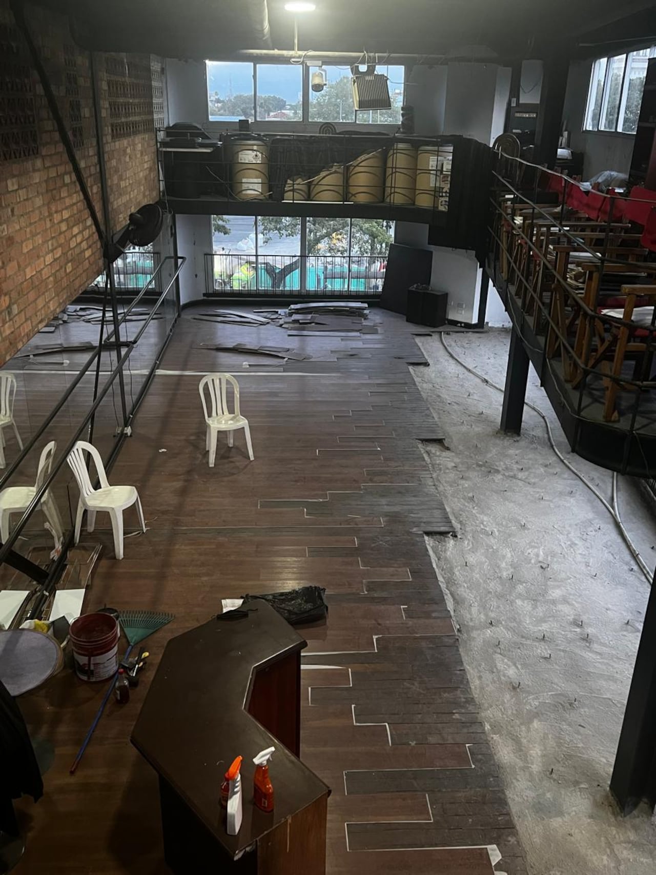 Varios daños graves sufrió la Escuela de Tango Piazzolla tras el sismo del 10 de agosto.