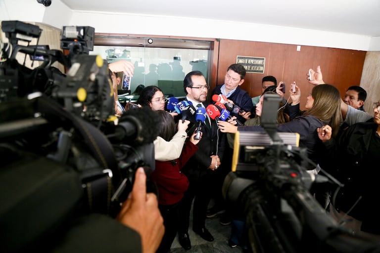 Alejandro Carranza, abogado del presidente Gustavo Petro, llegó a la Comisión de Acusación de la Cámara de Representantes.