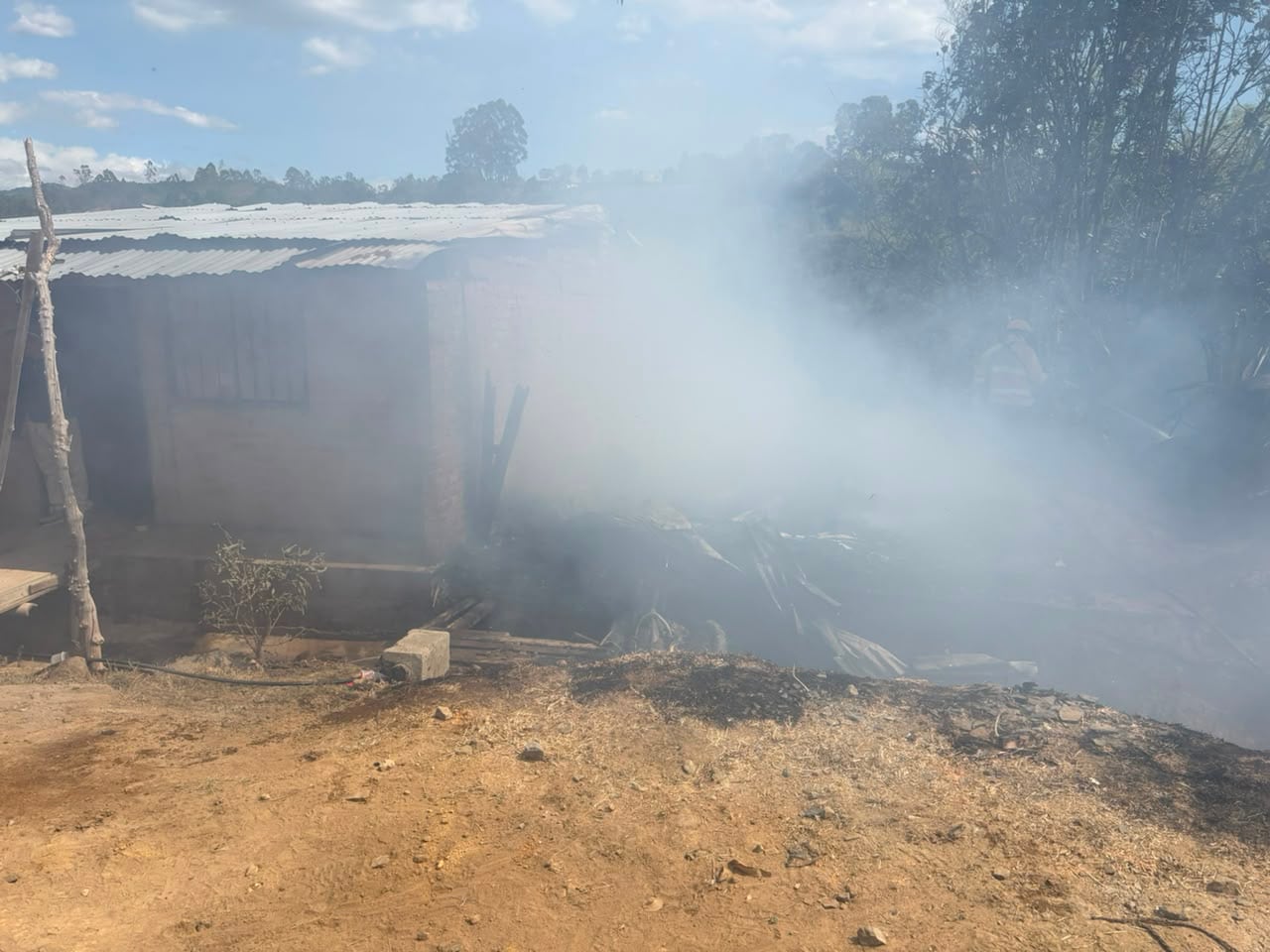 La extrema sequedad de la vegetación en Popayán y sus alrededores está detonando incendios de grandes proporciones. Las autoridades piden a los campesinos detener de inmediato el uso del fuego para la limpieza agrícola.